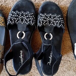 Skechers size 8M Black